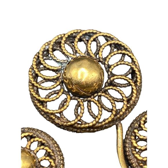 Retro large three flower brass pin detailed leaves strong clasp - Picture 3 of 8